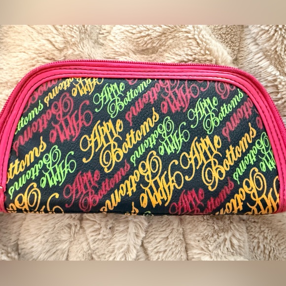 Vintage Rare Apple Bottoms Y2K 🍎 Embossed Wallet Pink and Gold accents adorable - Picture 4 of 10